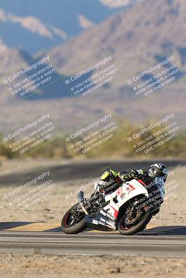 media/Dec-07-2025-CVMA (Sun) [[3e7d2de5dc]]/Race 18-Formula Twins-Formula 40 UL/